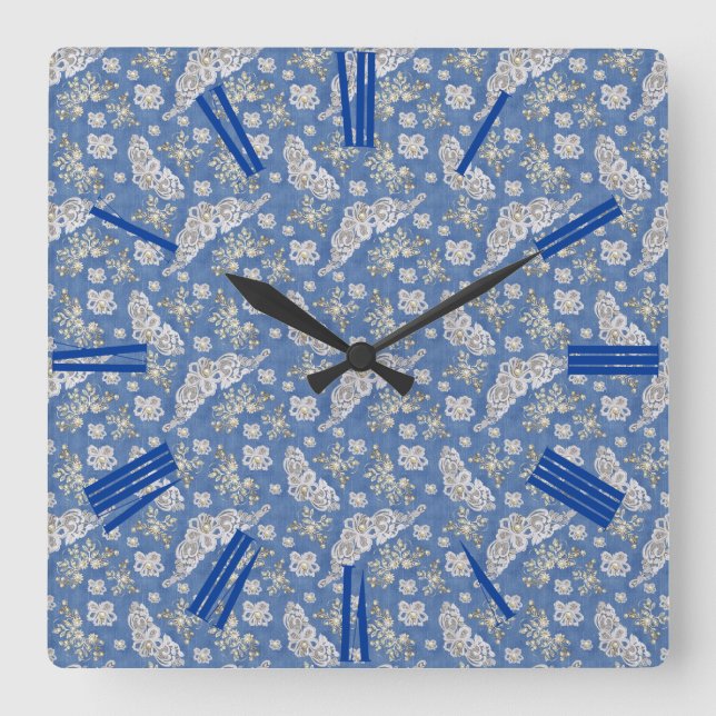 Denim Textured Lace und Pearls Quadratische Wanduhr (Vorderseite)
