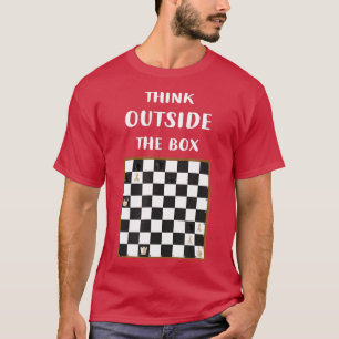 Denken Sie an den Schachspieler mit der Strategie  T-Shirt