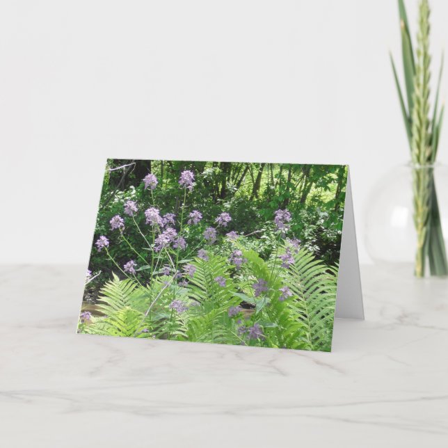 Denken Sie an Hübsche violette Blumen Karte (Vorderseite)