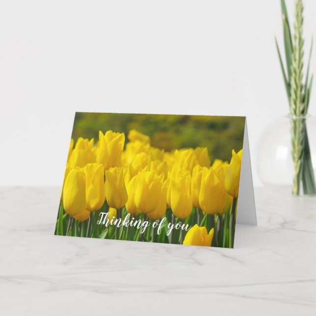 Denken Sie an Yellow Floral Modernes Beileid Karte (Vorderseite)