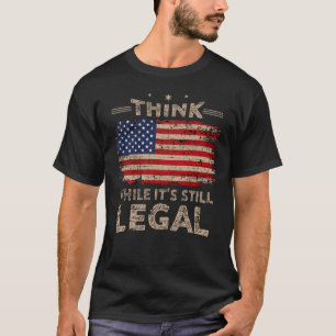 Denken Sie, während es immer noch rechtliche Männe T-Shirt