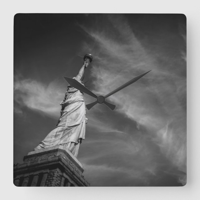Denkmäler | Statue of Liberty Manhattan NYC Quadratische Wanduhr (Vorderseite)