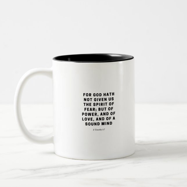 Denn Gott hat uns nicht gegeben| 2 Timothy 1:7 Zweifarbige Tasse (Links)