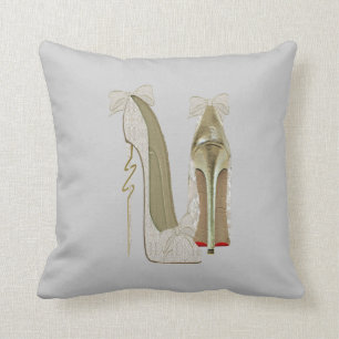Dentelle de talons hauts et coussin d'art de