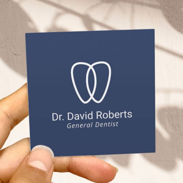 Dentin Tooth Logo Minimalistisch Navy Dental Care Quadratische Visitenkarte (Von Creator hochgeladen)