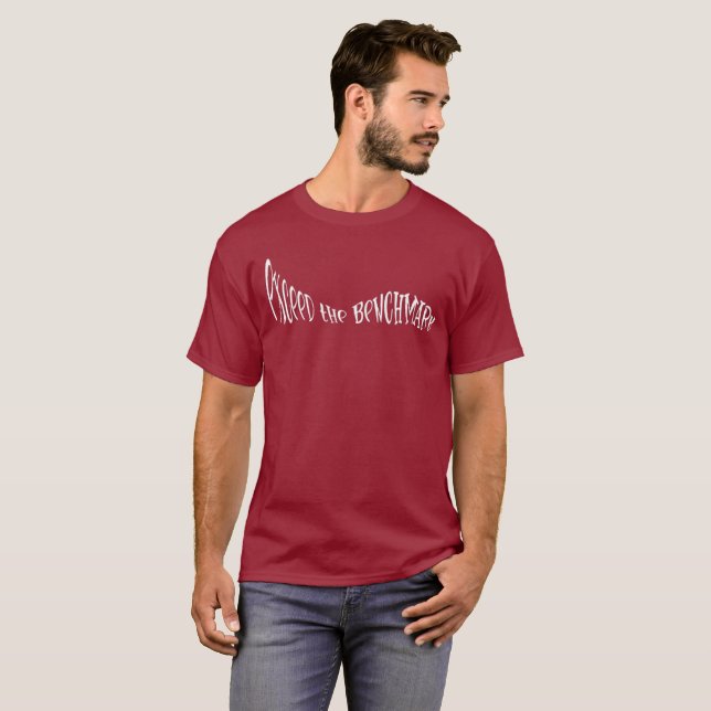 Dépassé le T-shirt de référence (Devant entier)