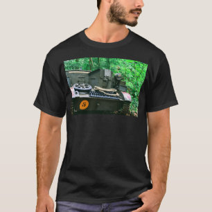Der 2. Weltkrieg bewaffnete Fahrzeuge in einem Wal T-Shirt