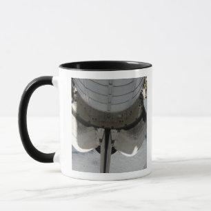 Der Achternteil der Raumfähre-Bemühung 2 Tasse