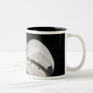 Der Achternteil der Raumfähre-Bemühung Zweifarbige Tasse