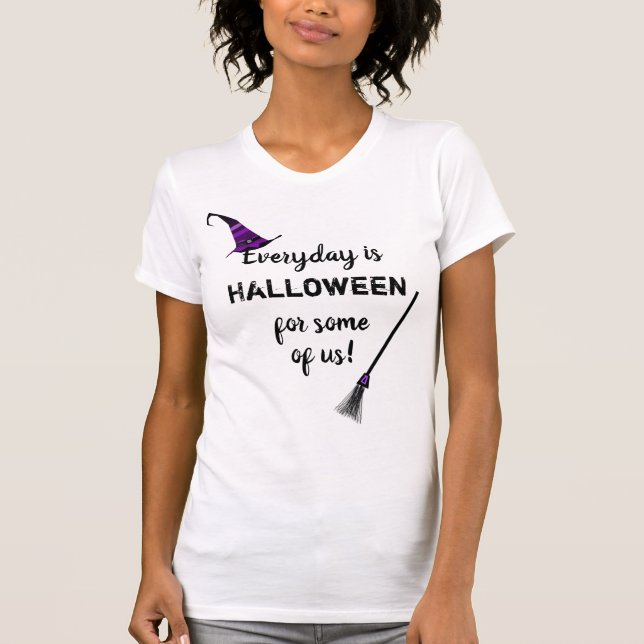 Der Alltag ist Halloween T-Shirt (Vorderseite)
