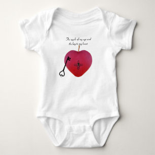 Der Apfel meines Auges und der Schlüssel zu meinem Baby Strampler