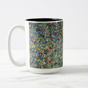 Der Apfelbaum (von Gustav Klimt) Zweifarbige Tasse