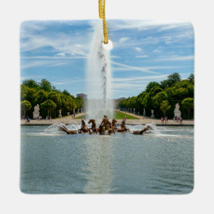 Der Apollo-Brunnen im Garten von Versailles Keramikornament