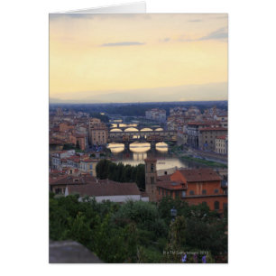 Der Arno und die Ponte Vecchio in Florenz,