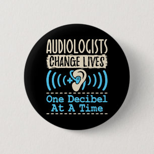 Der Audiologe Chance lebt eine Entschlossenheit na Button