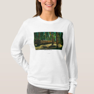 Der Auto-LOGON-riesige Wald, Rothölzer T-Shirt