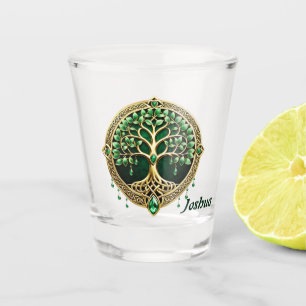 Der Baum des Lebens mit keltischen Knoten. Schnapsglas