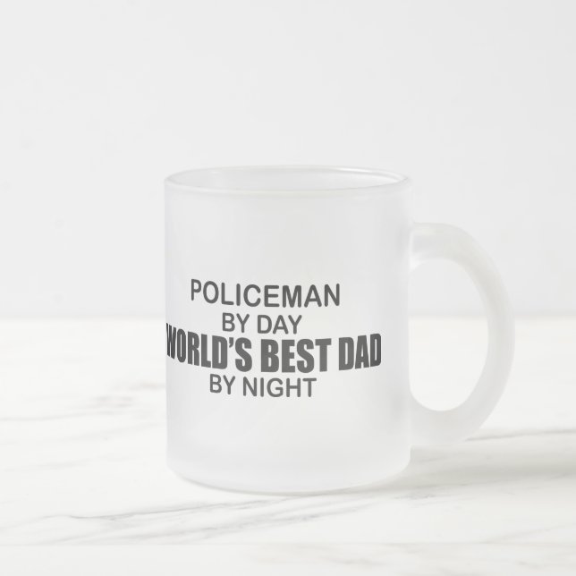 Der beste Vater der Welt - Polizist Mattglastasse (Rechts)