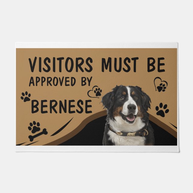Der Besuch muss von Springer Bernese genehmigt wer Fußmatte (Vorderseite)