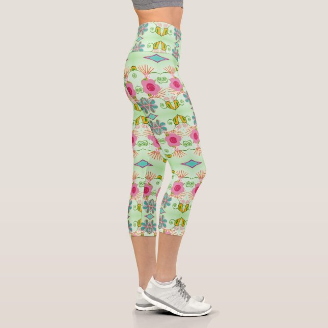 Der bezaubernde eklektische Garten: Diverse Blumen Capri Leggings (Rechts)