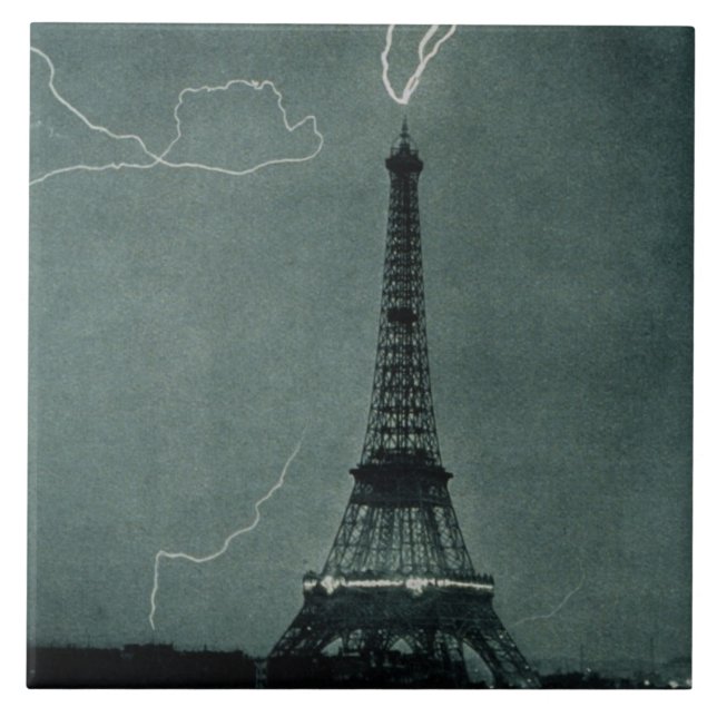 Der Blitz trifft auf den Eiffelturm Fliese (Vorderseite)