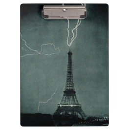 Der Blitz trifft auf den Eiffelturm Klemmbrett