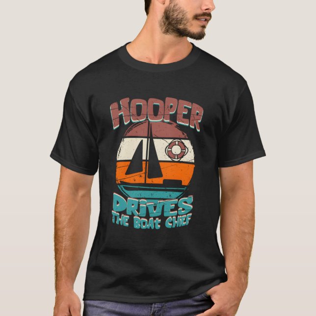 Der Bootsführer wird von Hooper angetrieben T-Shirt (Vorderseite)