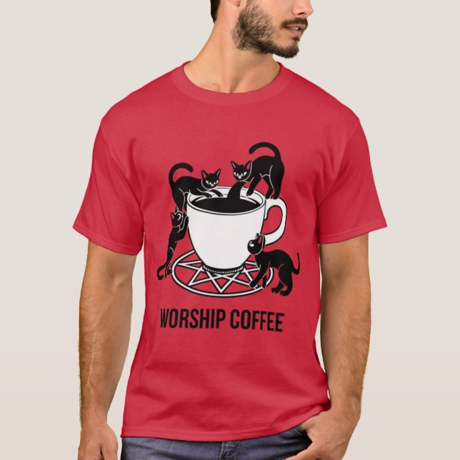 Der dunkle Herr katzt Kaffee anbeten, Kaffee anbet T-Shirt (Vorderseite)
