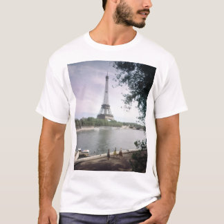 Der Eiffelturm. Paris, etwa 1960. T-Shirt