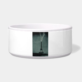 Der Eiffelturm wurde vom Blitz angefahren Napf