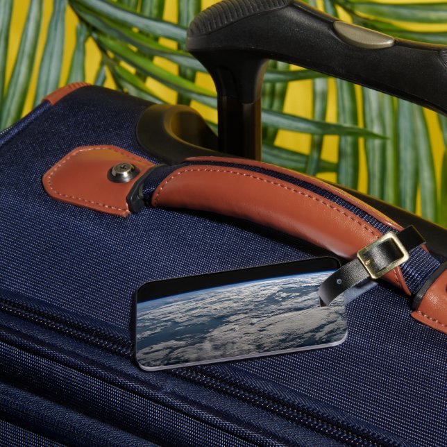 Der Erdwall über einem bewölkten Western Australie Gepäckanhänger (Vorderseite Insitu 3)