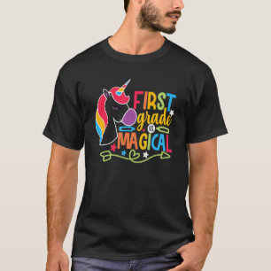 Der erste Grad ist ein magischer, unikorner Regenb T-Shirt