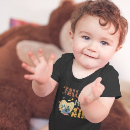 Der Fall ist in Luft mit schwindendem Raccoon Baby Strampler