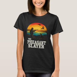 Der Fasanenjäger, der auf dem Hügel jagt, T-Shirt