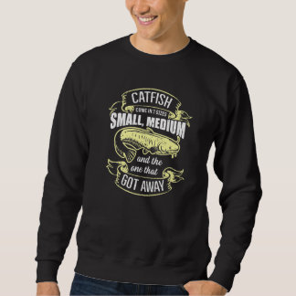Der Fisch kommt in 3 Größen vom Fisch Jäger Sweatshirt