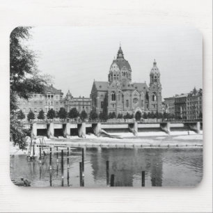 Der Fluss Isar in München, c.1910 Mousepad