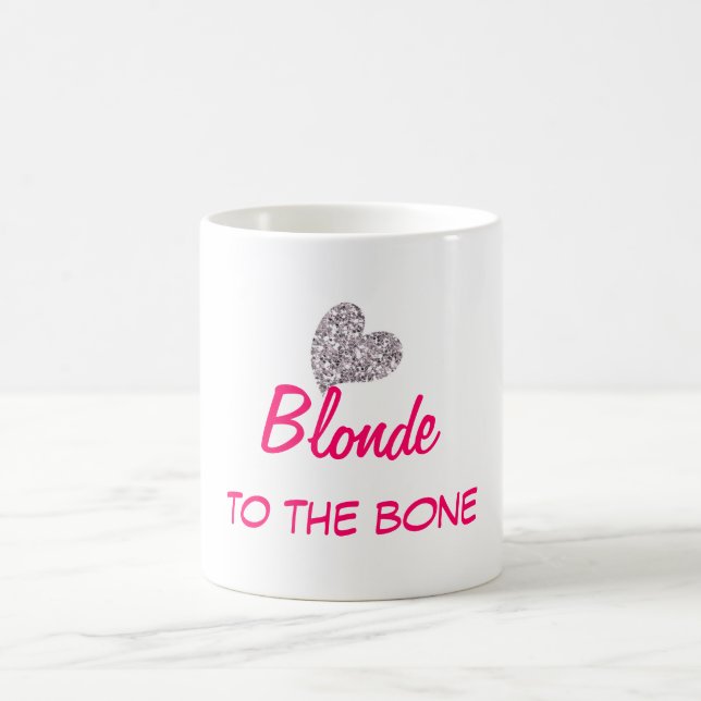 Der Funny Blonde zum Knochen Zitat Kaffeetasse (Mittel)