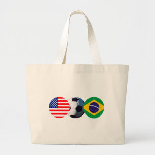 Der Fußball-Ball in Brasilien und die USA Flaggen Jumbo Stoffbeutel