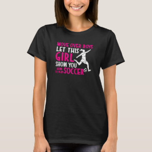 Der Fußball-Spieler Lasse dieses Mädchen, um Ihnen T-Shirt