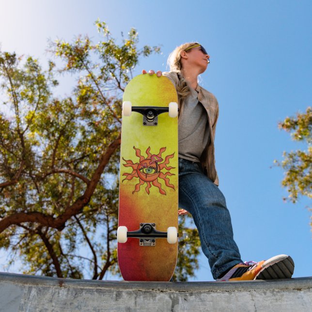 Der ganze sonnendurchflutete Pilzsaal Skateboard (Außenbereich 1)