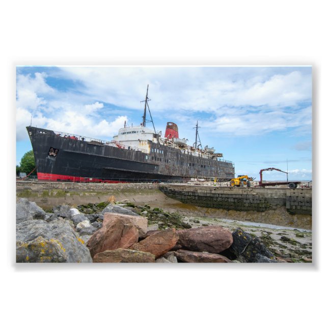 Der gestürzte TSS-Herzog von Lancaster Ship Fotodruck (Vorne)