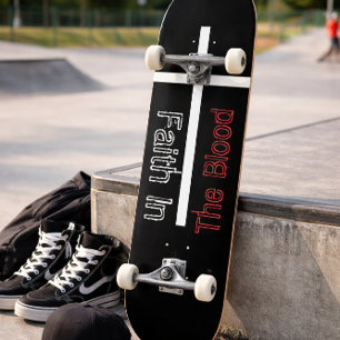 Der Glaube an das Christliche Blutkreuz Skateboard