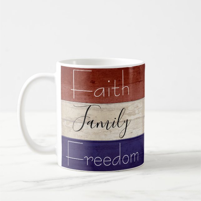 Der Glaube, die Freiheit patriotisches Holz Kaffeetasse (Links)