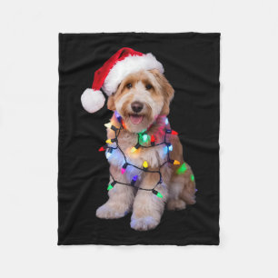 Der goldene Doodle in der Weihnachtsmannmütze wühl Fleecedecke