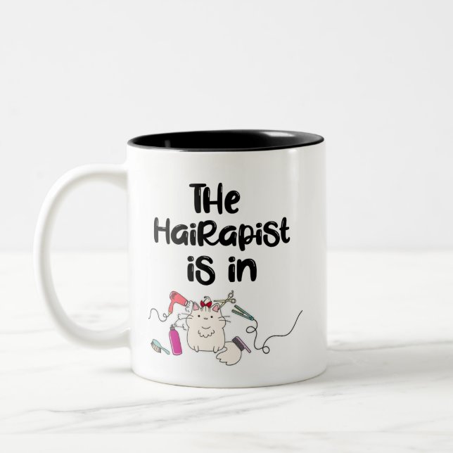 Der Hairapist ist in Funny Friseur Geschenke   Zweifarbige Tasse (Links)