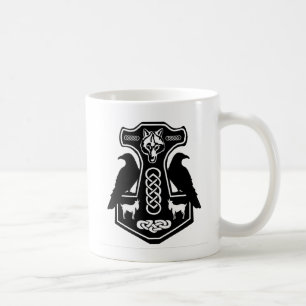 Der Hammer des heidnischen Thors mit der Kaffeetasse