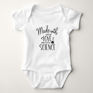 Der Hase der Liebe und der Wissenschaft Baby Strampler
