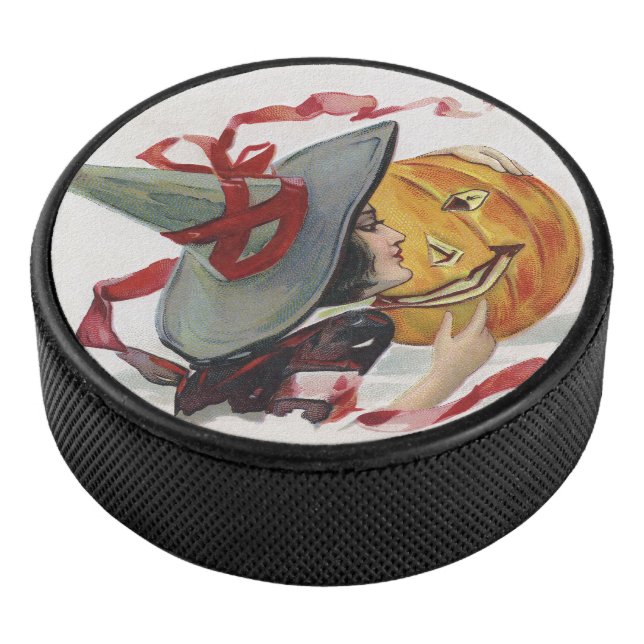 Der Hexenkuss: eine Kürbislaterne zu Halloween Eishockey Puck (3/4)