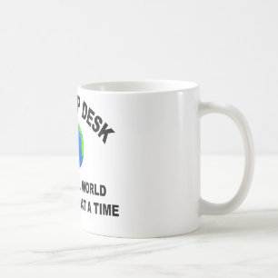 Der Hilfsschreibtisch - Retten der Welt Kaffeetasse