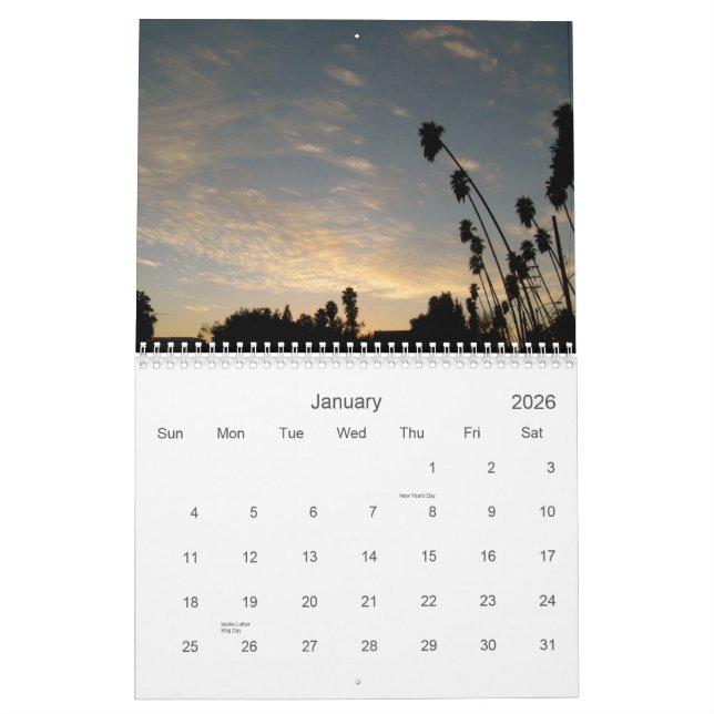 der Himmel ist in Kalender Pasadenas 2011 groß (Jan 2026)